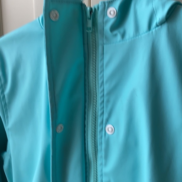 Girls turquoise raincoat - size 6X - Picture 3 of 4